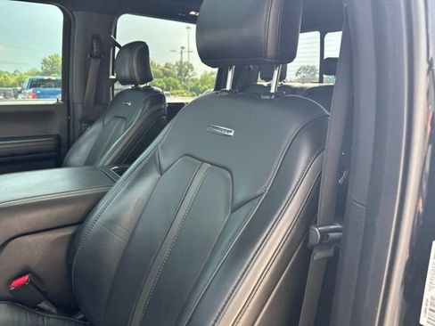 Used 2017 Ford F150 Platinum w/ Equipment Group 701A Luxury AWD/4WD image 13