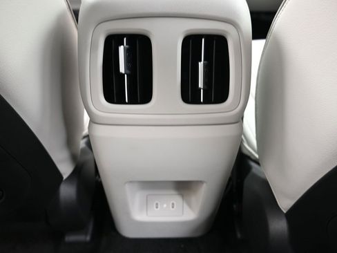 New 2026 Hyundai Tucson Limited image 17