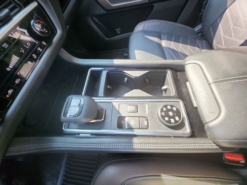 Used 2023 Nissan Pathfinder Platinum image 20