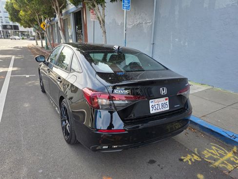 Used 2025 Honda Civic Sport image 6