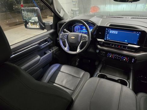 Used 2024 Chevrolet Silverado 2500 LTZ w/ LTZ Plus Package AWD/4WD image 48