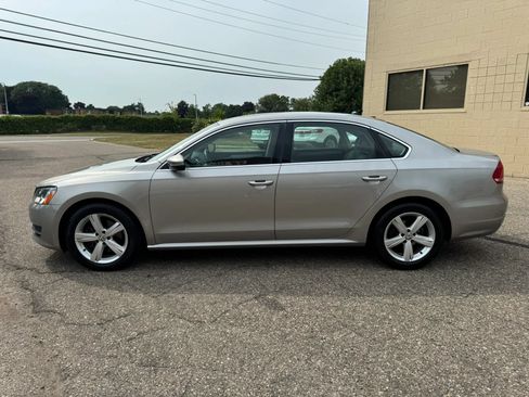 Used 2012 Volkswagen Passat 2.5 SE FWD image 36