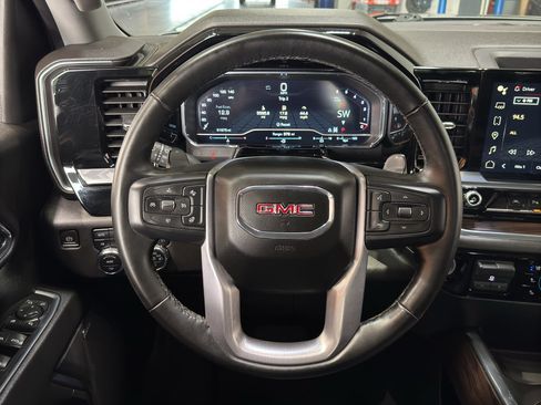 Used 2023 GMC Sierra 1500 SLT w/ SLT Premium Plus Package AWD/4WD image 25