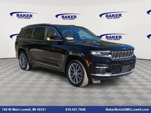 Used 2022 Jeep Grand Cherokee L Summit w/ Advanced Protech Group IV image 3
