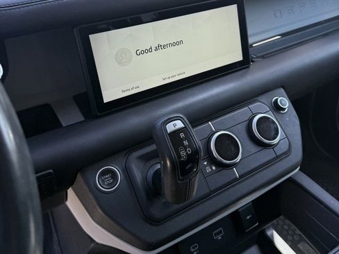 Used 2020 Land Rover Defender 110 HSE image 7