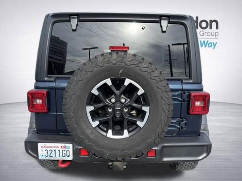 Used 2025 Jeep Wrangler Unlimited Rubicon AWD/4WD image 6