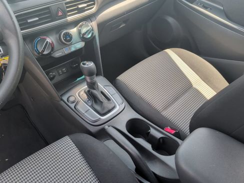Used 2019 Hyundai Kona SE FWD image 26
