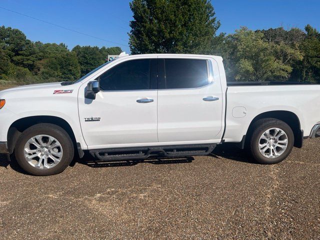Used 2024 Chevrolet Silverado 1500 LTZ AWD/4WD image 7