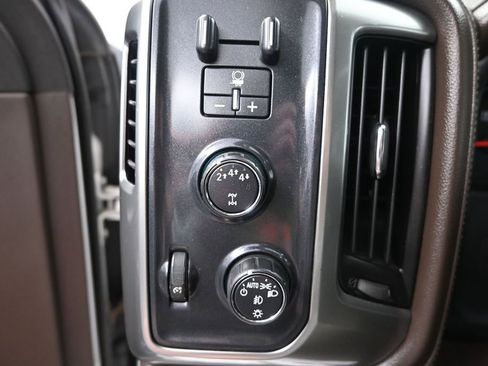 Used 2017 Chevrolet Silverado 2500 LTZ w/ Duramax Plus Package AWD/4WD image 30