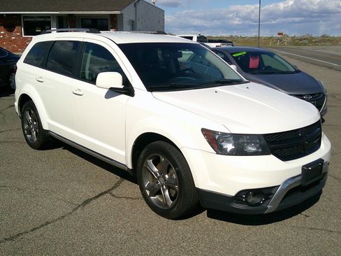 Used 2017 Dodge Journey Crossroad image 1