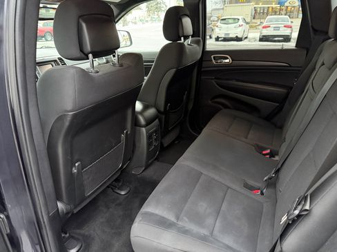 Used 2014 Jeep Grand Cherokee Laredo w/ Quick Order Package 23E image 13