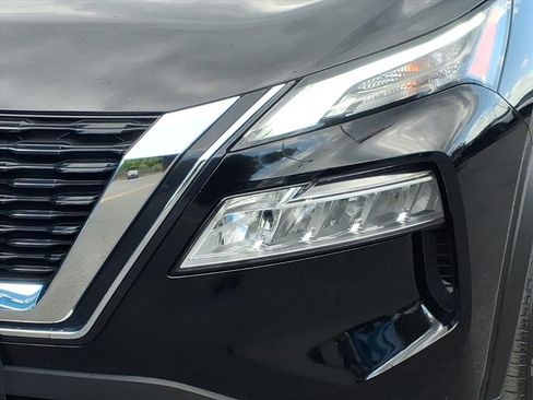 Used 2023 Nissan Rogue SV w/ SV Premium B Package image 8