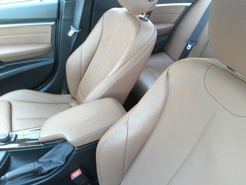 Used 2017 BMW 330i xDrive xDrive image 24