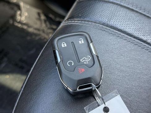 Used 2020 Chevrolet Silverado 1500 High Country w/ Technology Package image 35