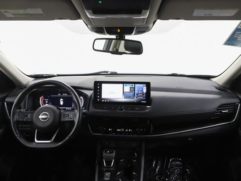 Used 2024 Nissan Rogue SL image 13