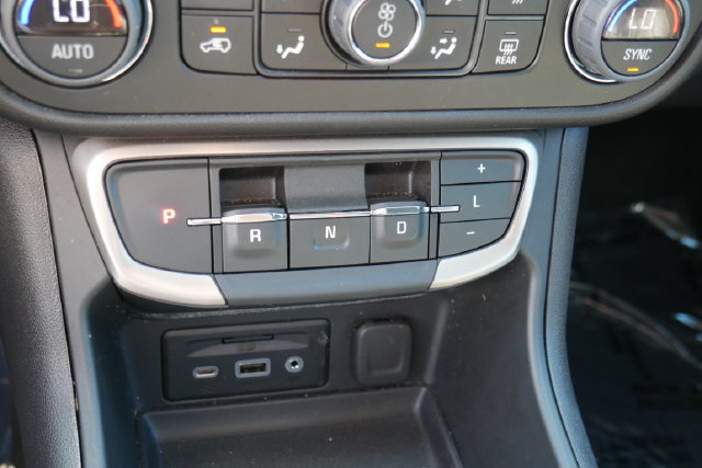 Used 2024 GMC Terrain Denali AWD/4WD image 24
