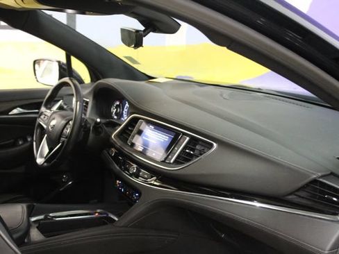 Used 2023 Buick Enclave Avenir w/ Avenir Technology Package AWD/4WD image 12