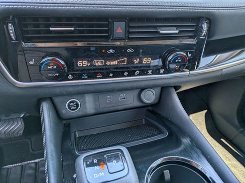 Used 2023 Nissan Rogue SL w/ SL Premium Package image 7