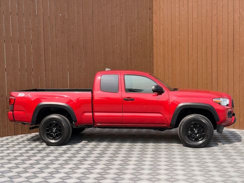 Used 2022 Toyota Tacoma SR w/ SX Package RWD image 10