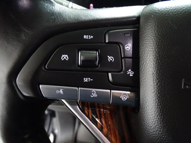Certified 2024 Cadillac Escalade Premium Luxury w/ LPO, Floor Liner Package AWD/4WD image 8