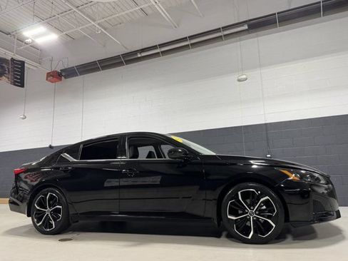 Used 2024 Nissan Altima 2.5 SR FWD image 6
