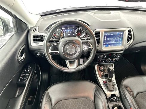Used 2018 Jeep Compass Latitude w/ Popular Equipment Group image 10