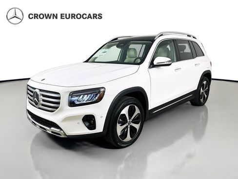 Used 2026 Mercedes-Benz GLB 250 4MATIC image 1