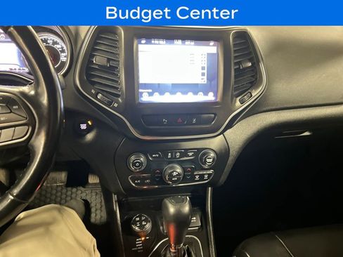 Used 2021 Jeep Cherokee Trailhawk w/ Trailer Tow Group AWD/4WD image 22