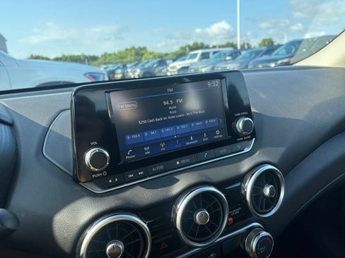 Used 2025 Nissan Sentra S FWD image 19