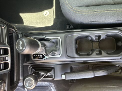 Used 2025 Jeep Wrangler Unlimited Sahara AWD/4WD image 43