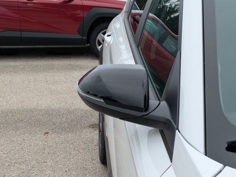 New 2026 Hyundai Kona SEL Premium FWD image 11