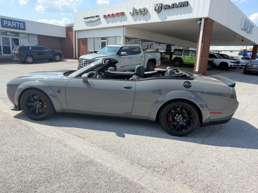 New 2023 Dodge Challenger SRT Hellcat RWD image 9
