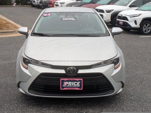 Used 2024 Toyota Corolla LE image 2