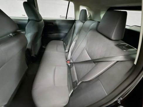 Used 2026 Toyota Corolla Cross LE FWD image 23
