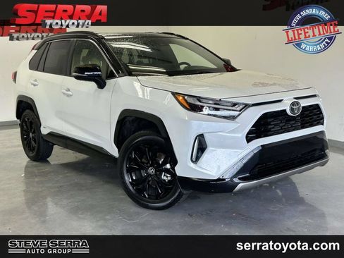 Used 2025 Toyota RAV4 XSE AWD/4WD image 1