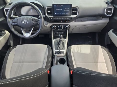 Certified 2024 Hyundai Venue SEL FWD image 12