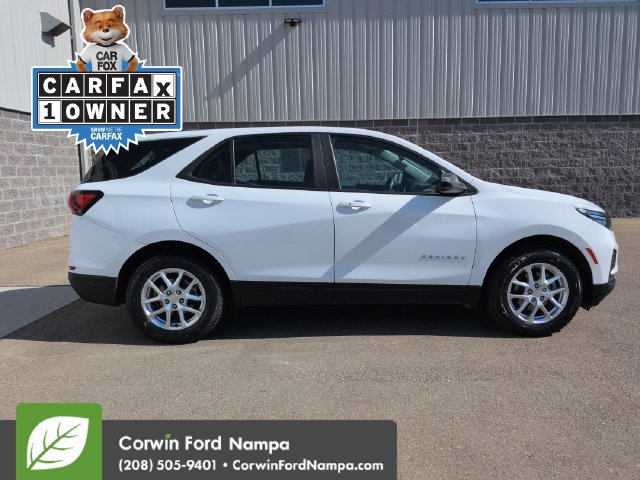 Used 2022 Chevrolet Equinox LS w/ Driver Confidence II Package AWD/4WD image 2