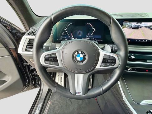 Used 2024 BMW X7 xDrive40i w/ M Sport Package AWD/4WD image 42