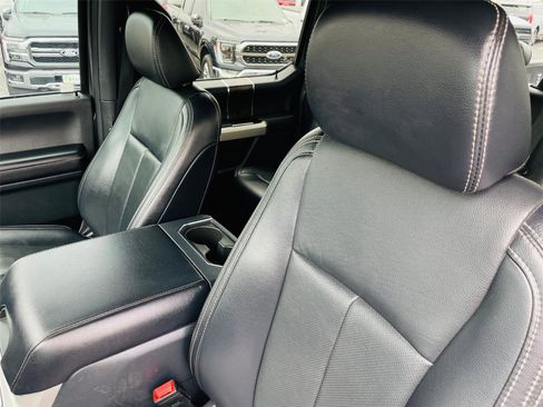 Used 2022 Ford F350 Lariat w/ Lariat Ultimate Package AWD/4WD image 11