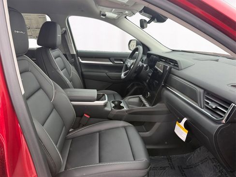 New 2026 GMC Terrain Denali w/ LPO, Floor Liner Package image 15