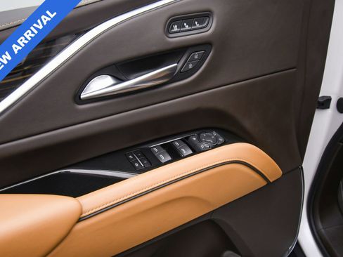 Used 2022 Cadillac Escalade ESV Premium Luxury image 47