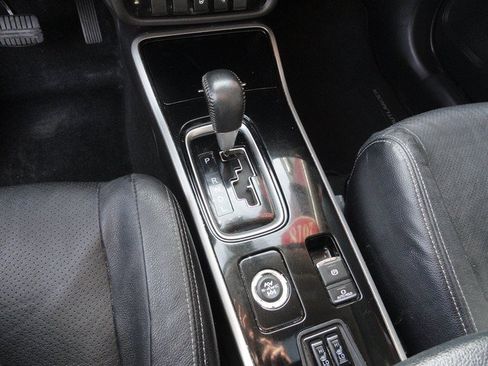Used 2018 Mitsubishi Outlander GT AWD/4WD image 13
