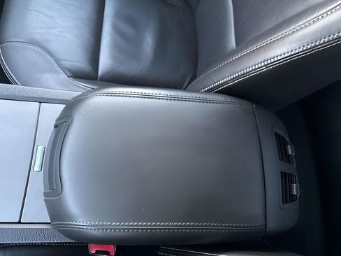 Used 2010 Ford Taurus SEL FWD image 30