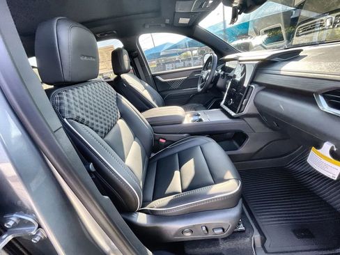 New 2026 GMC Acadia Denali w/ Super Cruise Package image 36