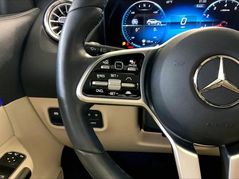 Used 2023 Mercedes-Benz GLA 250 4MATIC image 24