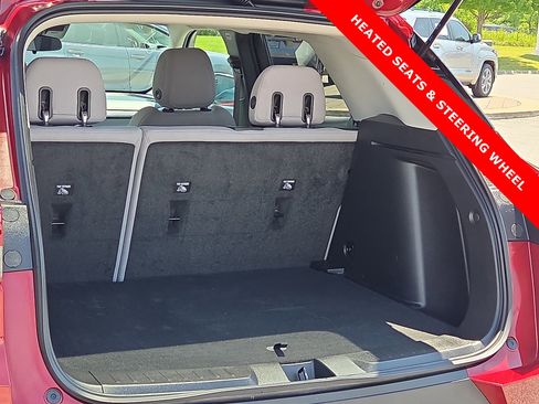 Used 2024 Chevrolet TrailBlazer LT w/ LT Cold Weather Package FWD image 9