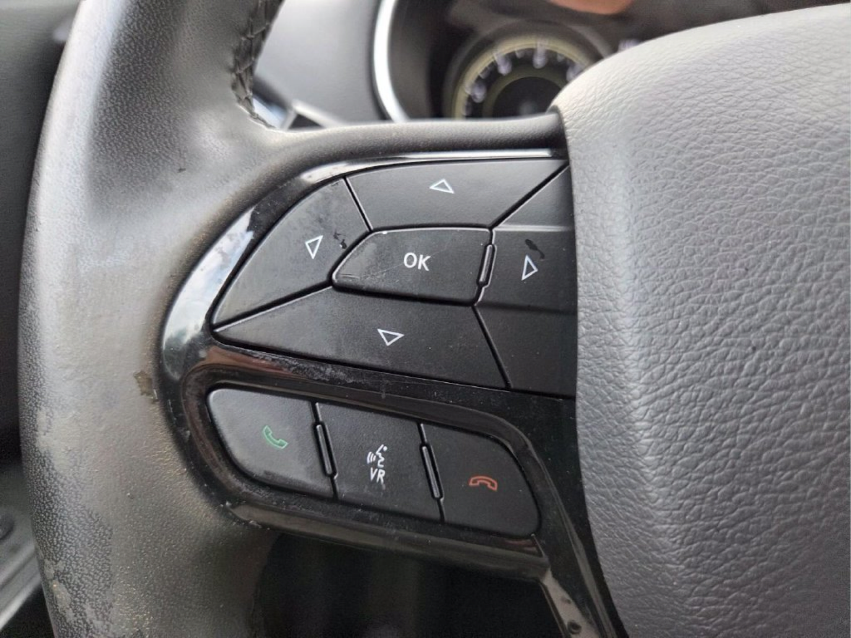 Used 2023 Jeep Cherokee Altitude Lux AWD/4WD image 27