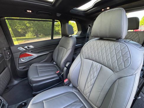 Used 2024 BMW ALPINA XB7 AWD/4WD image 19