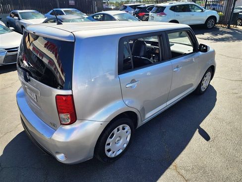 Used 2014 Scion xB image 12