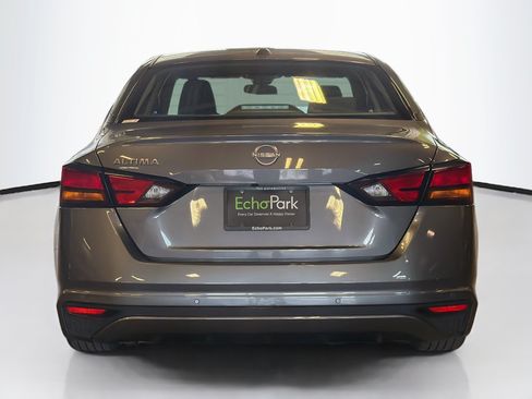 Used 2025 Nissan Altima 2.5 SV FWD image 7